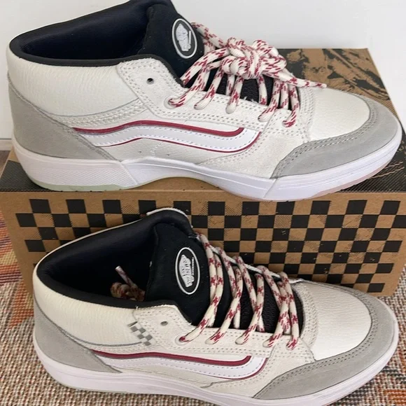 Vans WMNS Zahba Mid Gray/Multi
VN000CBSBGG Sneakers - Picture 2 of 16